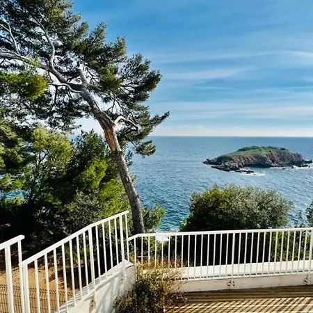Superbe Dans Cadre D'exception - Piscine, Et Tennis Prive